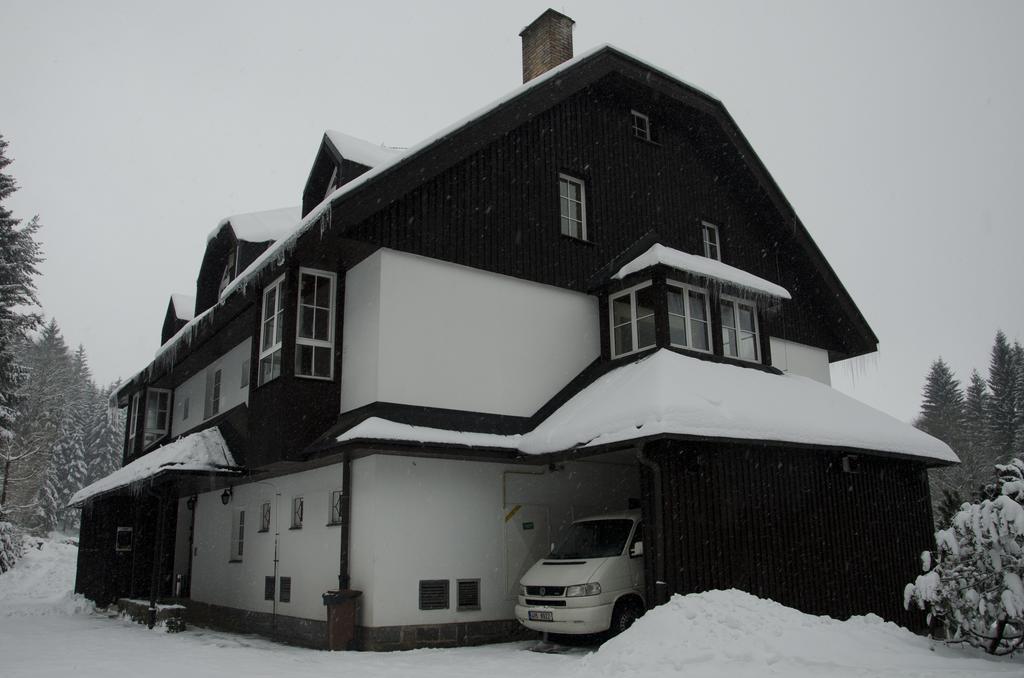 Hotel Konsel Ricky  Exterior photo